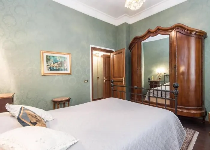 Luxury Spanish Steps Διαμέρισμα *