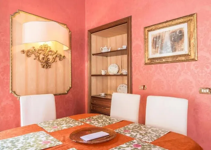 Luxury Spanish Steps Διαμέρισμα *