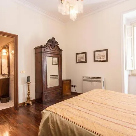 Luxury Spanish Steps Rom