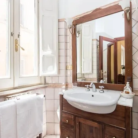 Daire Luxury Spanish Steps Roma